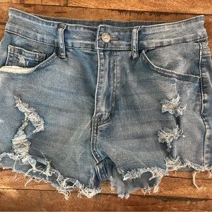 The CUTEST Distressed Festival Denim Cut Off Boyfriend Jean Shorts! M